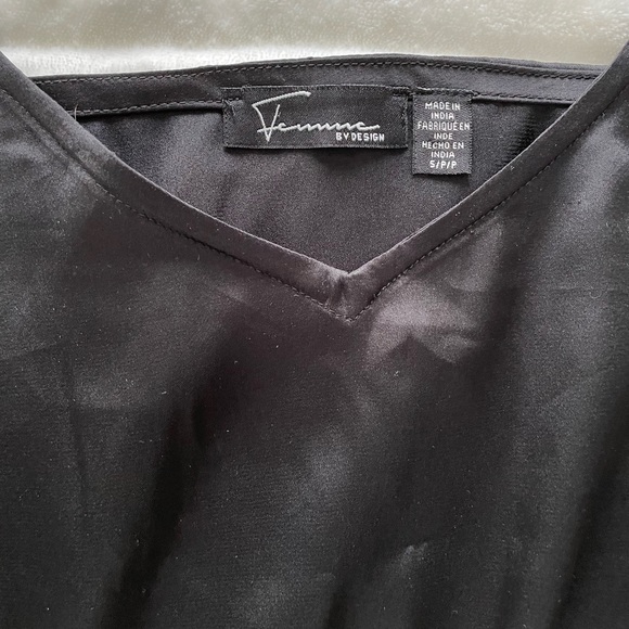 FEMME BY DESIGN Satin black tank - Picture 2 of 3